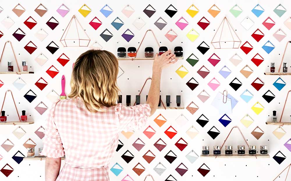 files/pb-paintbucket-interior-color-wall.jpg
